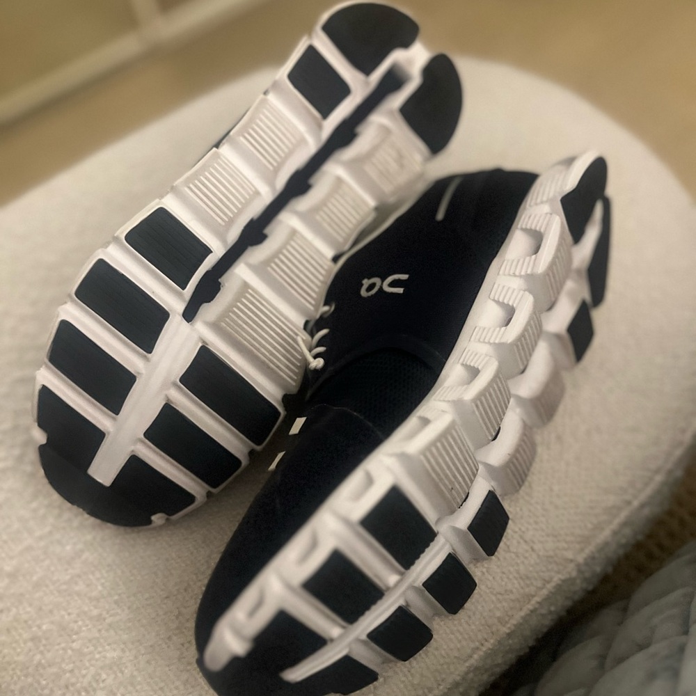 On Running Men's Navy and White Performance Sneakers - Picture 6 of 8
